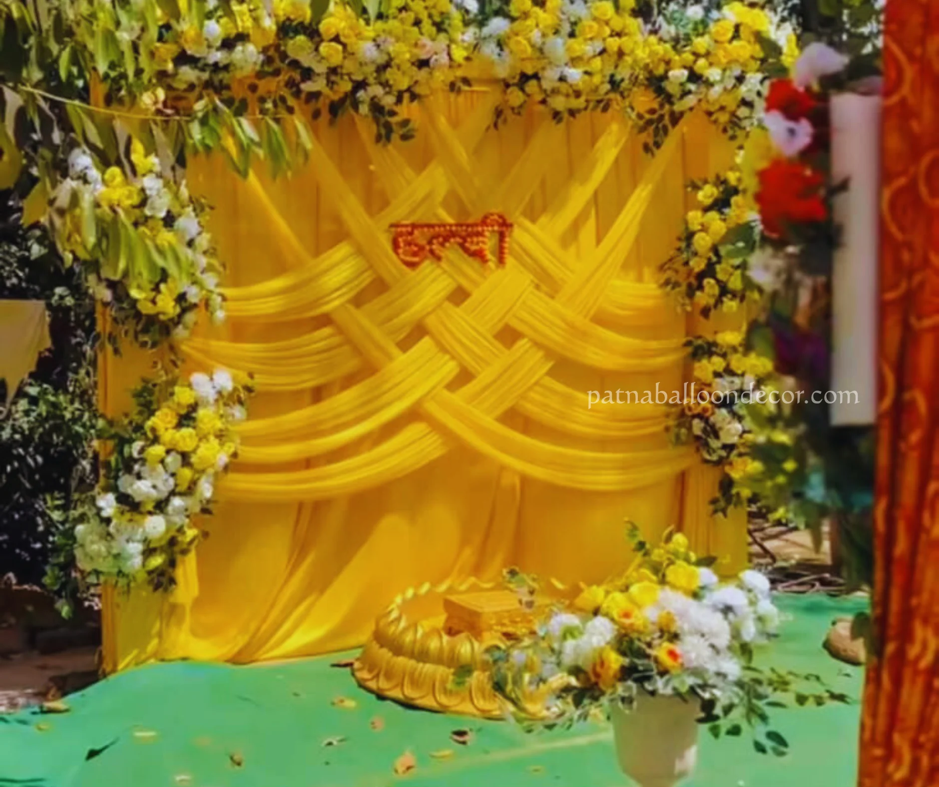 Traditional Wedding Decor